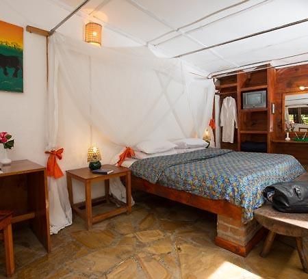 Outpost Lodge Arusha Quarto foto